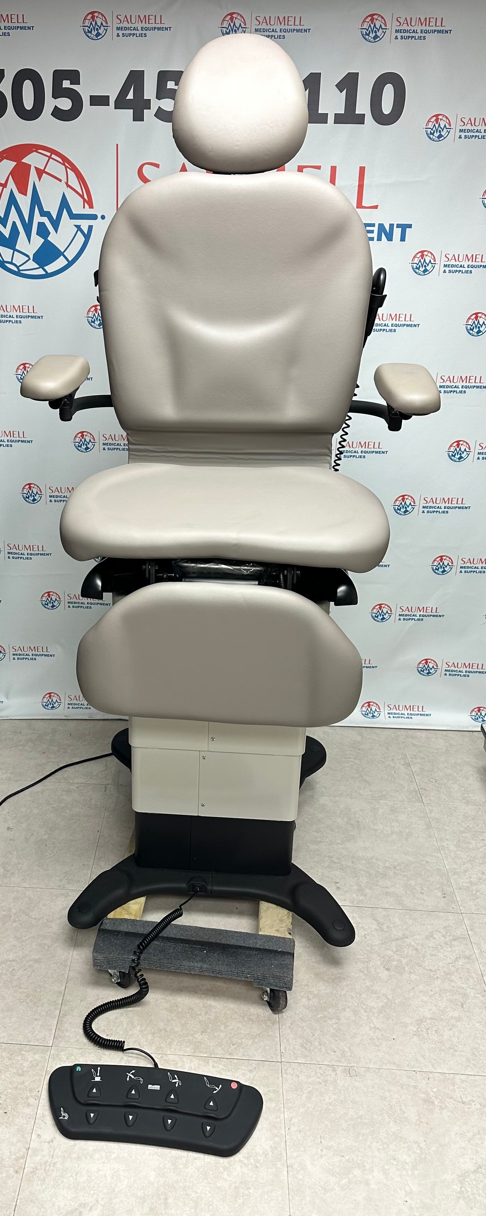 Midmark 630 HumanForm Procedure Chair (Refurbished) – Saumell Medical ...