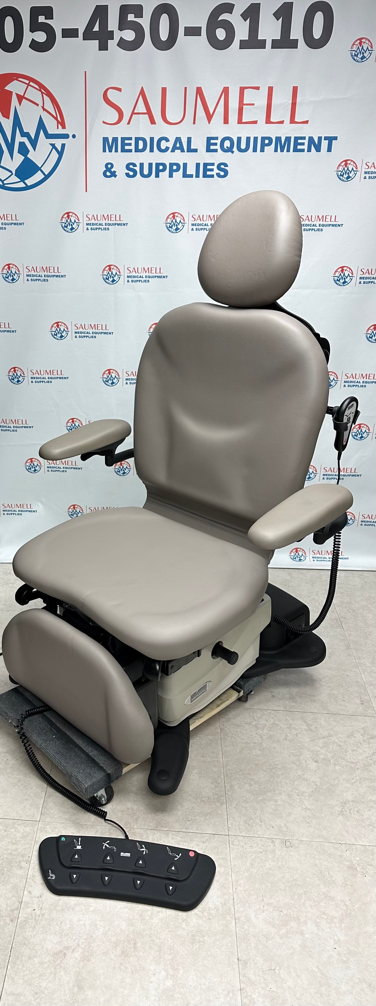Midmark 630 HumanForm Procedure Chair (Refurbished) – Saumell Medical ...