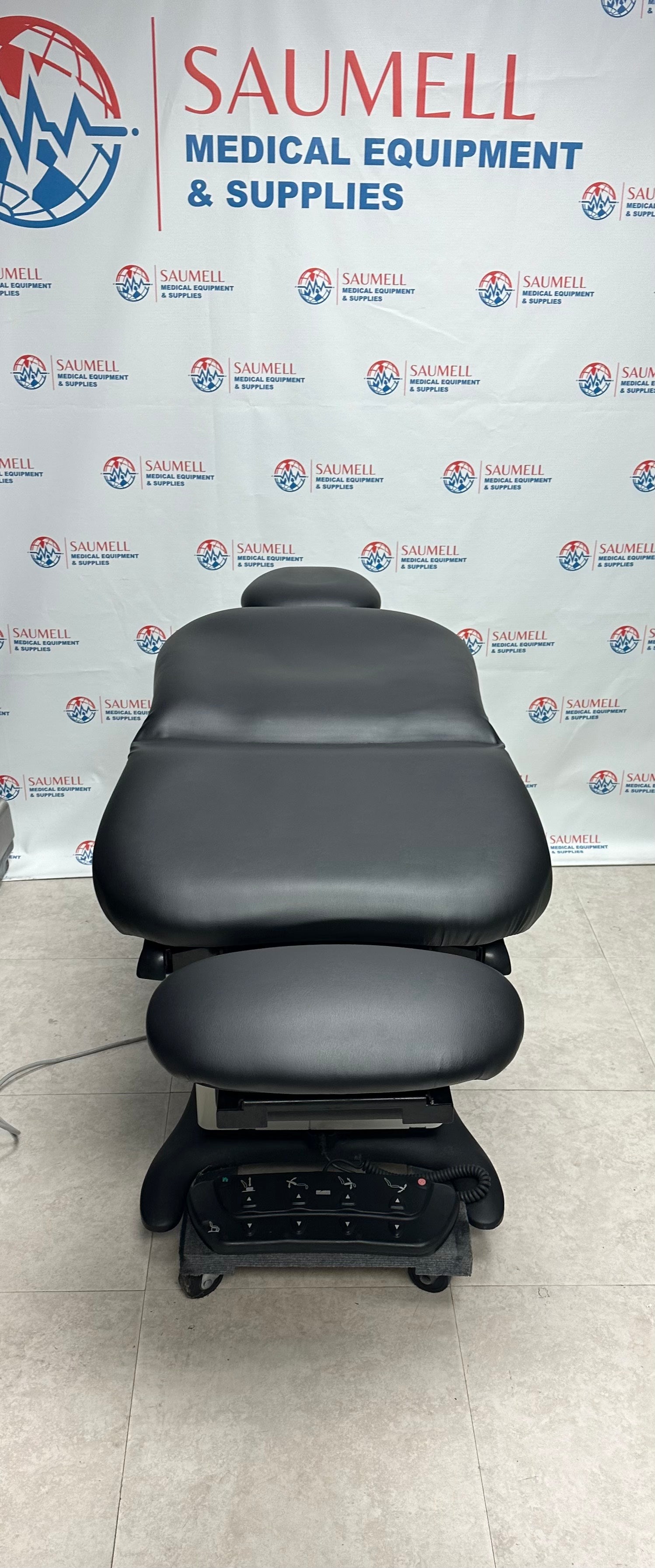 Midmark 630 Procedure Chair (Refurbished) – Saumell Medical Supplies